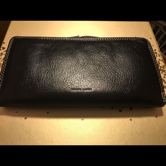 Women’s Genuine Leather Wallet - Picture 1 of 4